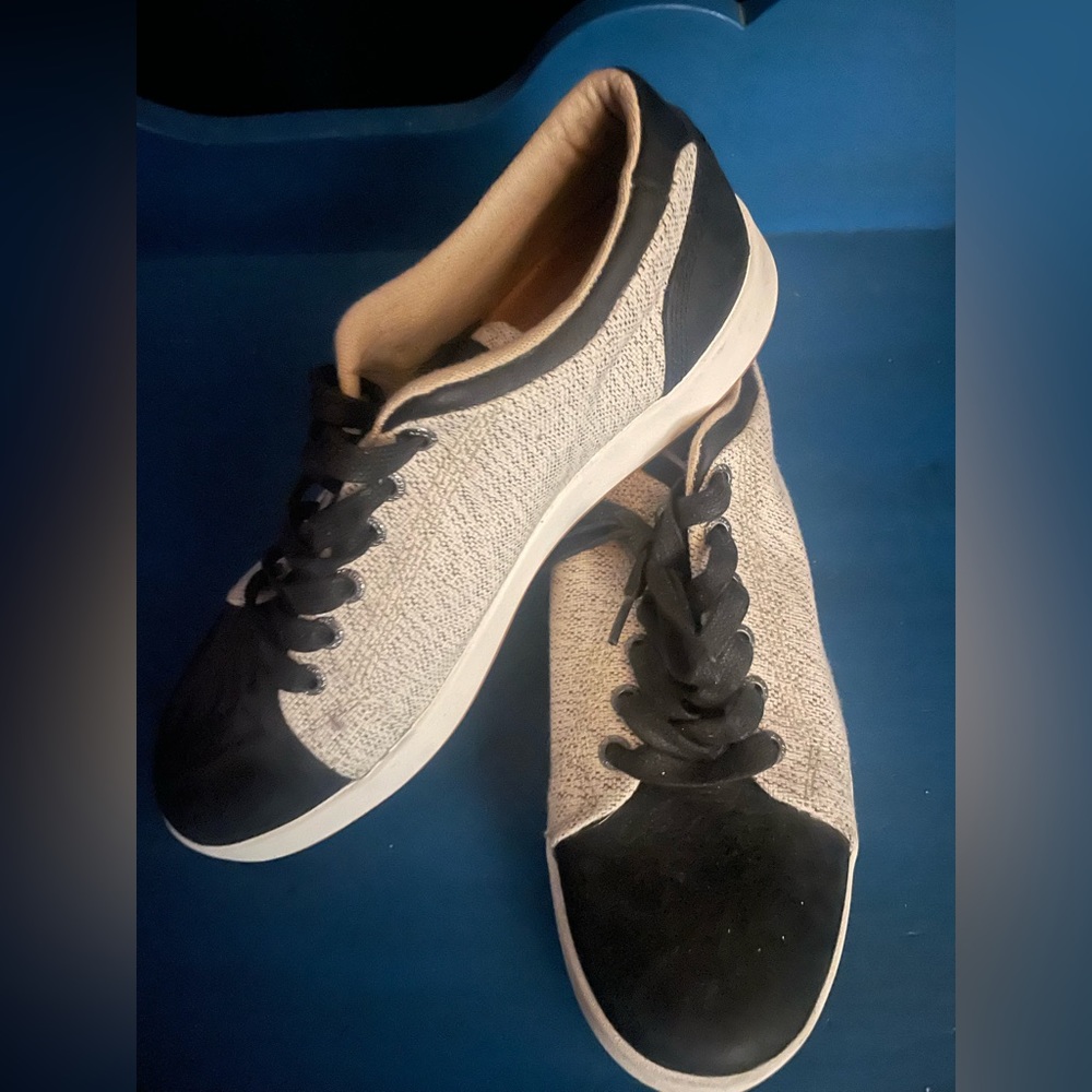 Women’s Kodiak casual shoes